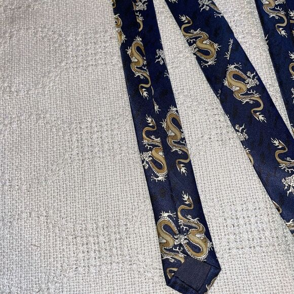 Kailong Dress Tie Mens Size 56 Long 4 Wide Blue Dragon Motif 100% Silk Hand Made - Picture 7 of 12